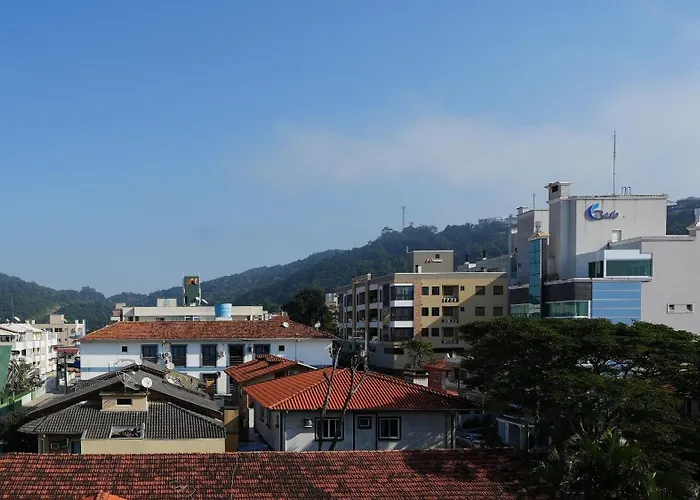 Residencial Dona Dina - Mestre Naro Bombinhas